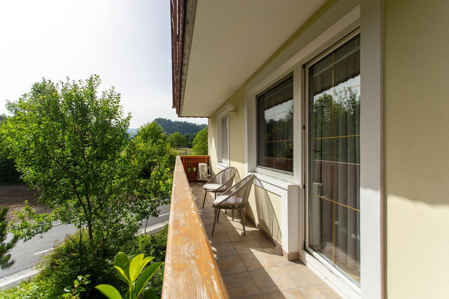 Gostisce Pri Dveh Petelinih Hotel Bled Exterior photo